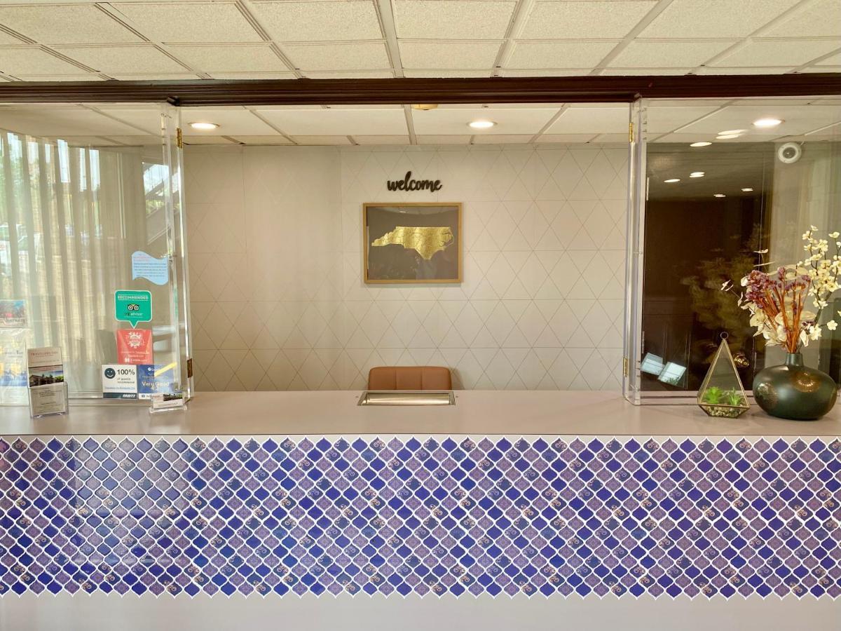 Travelers Elizabeth Motel