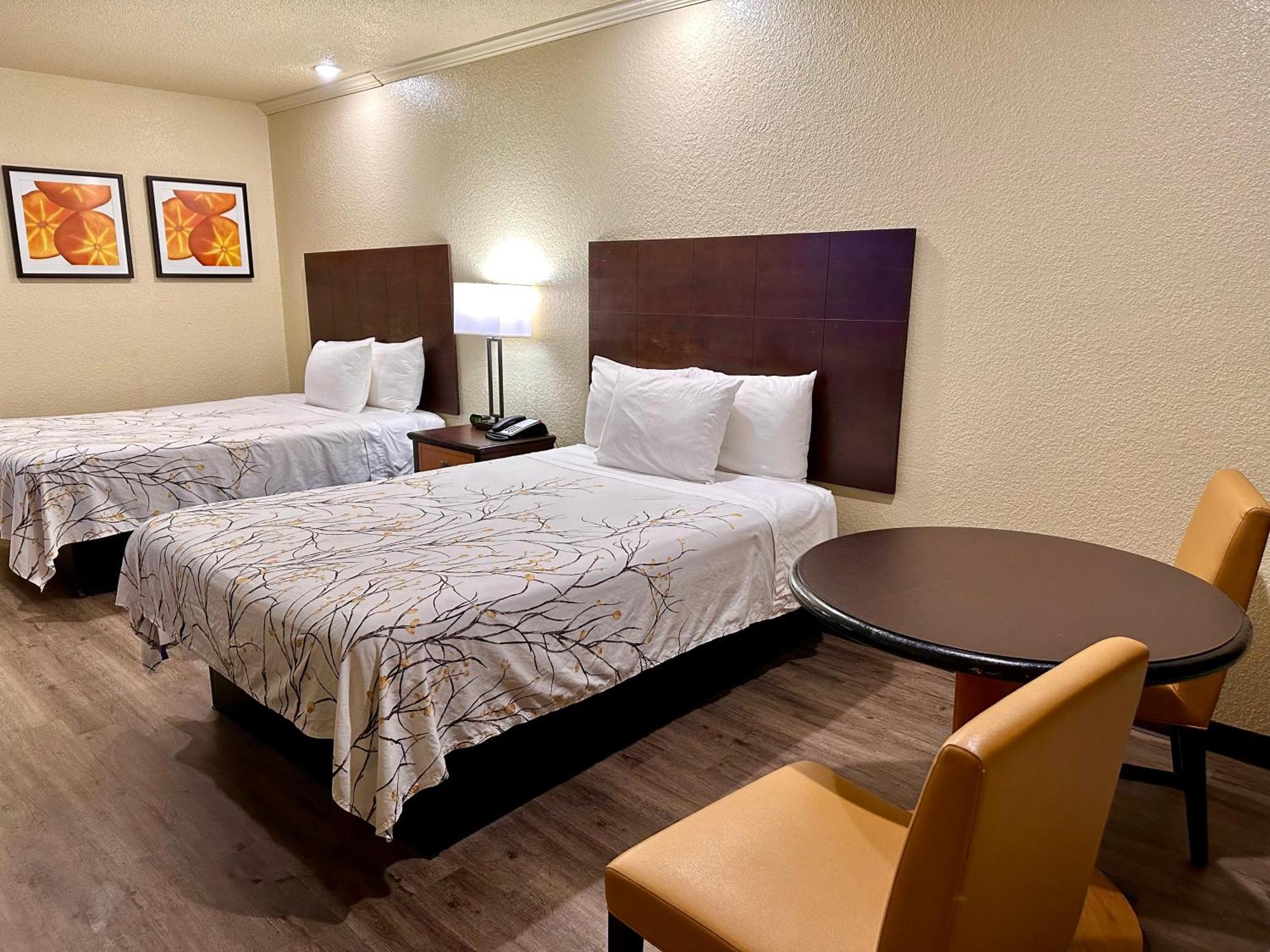 Travelers Elizabeth Motel
